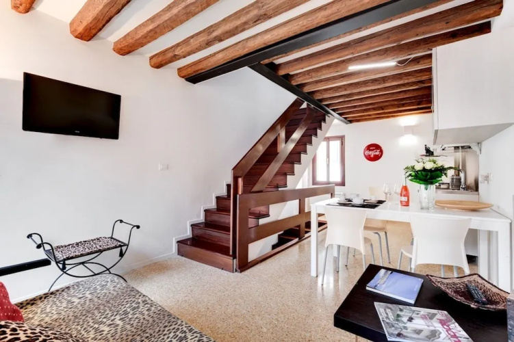 Piazzale Roma Venice Apartment