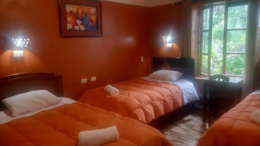 Standard Triple room