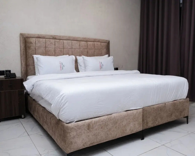 Formula 2 Hotel and Suites