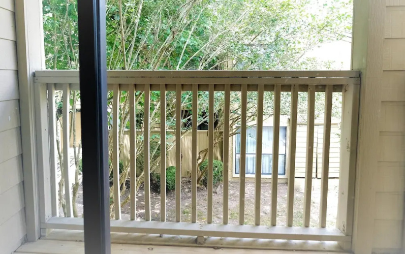 3Bdrm 2Bath 3Beds - 2 Story Condo