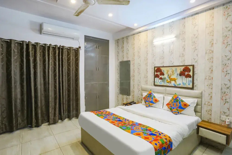 FabHotel Comfirt Inn