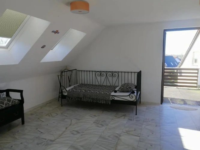 4 Bedrooms Cottage