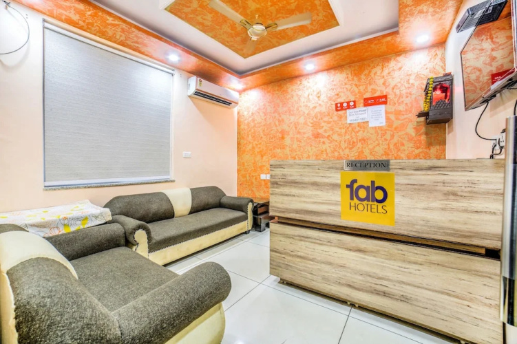 FabHotel Aqueens