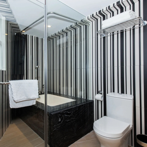 Caravel Hotel