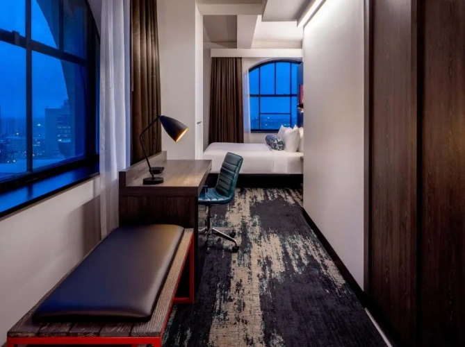 Standard room with city view