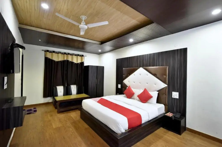 Hotel Dalhousie Grand