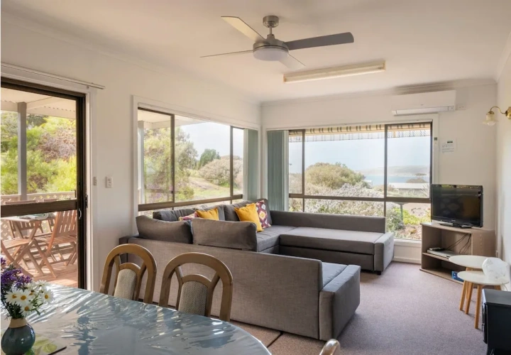 2 Bedrooms Comfort Cottage with bay view