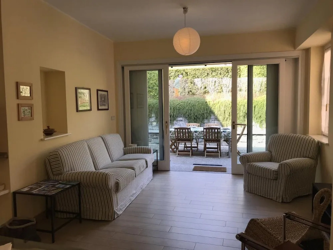 Cottage Bellagio with private garden