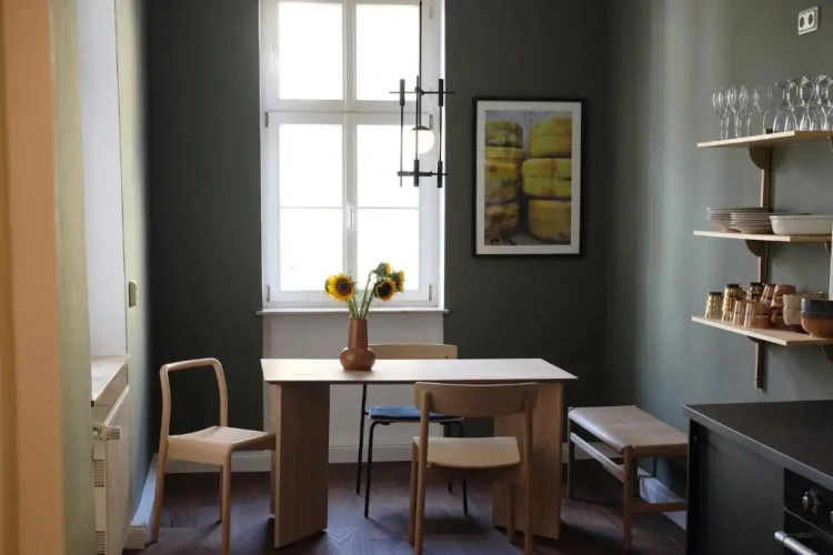 2 Bedrooms Apartment