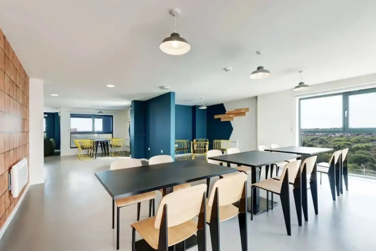 Student Only Merlin Heights