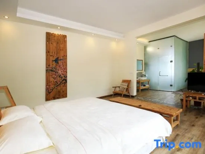 Deluxe Family room with balcony and with view