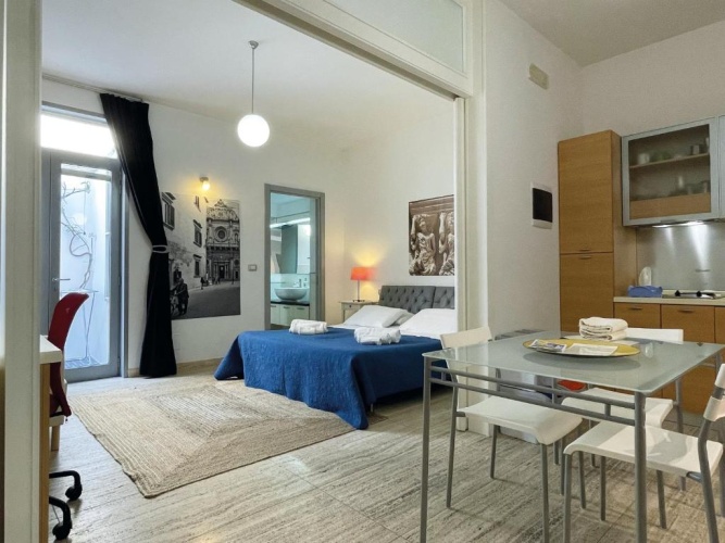 Apartment with balcony
