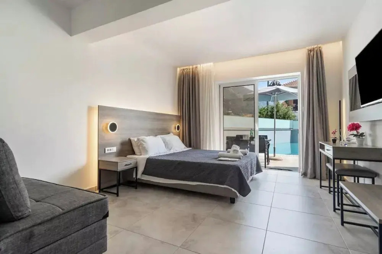 Blue Star Aparthotel