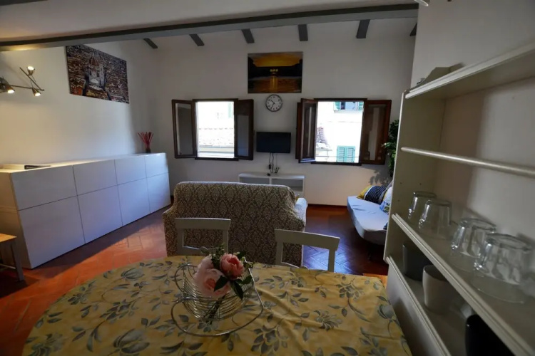 Guelfa loft