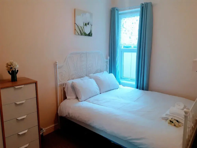 The Hazel Oak Apartment