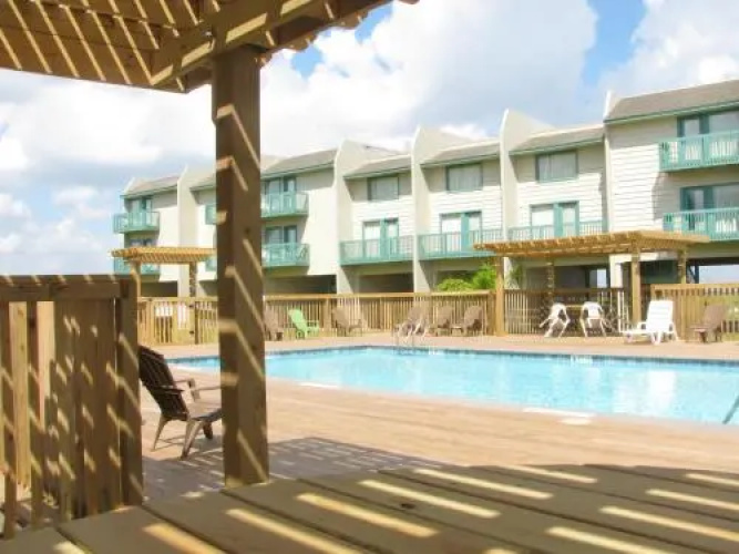 Peregrine Townhomes