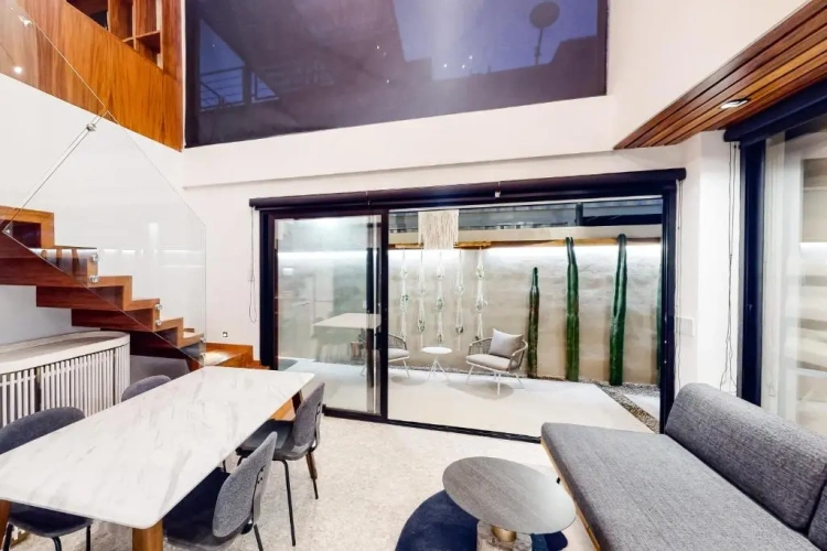 2 Bedrooms Bungalow