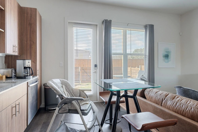 Med Jet Ease 1BR Private Backyard DAL Utsw
