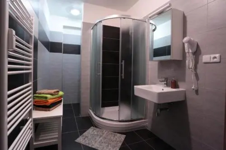 Apartman 13 Vsemina