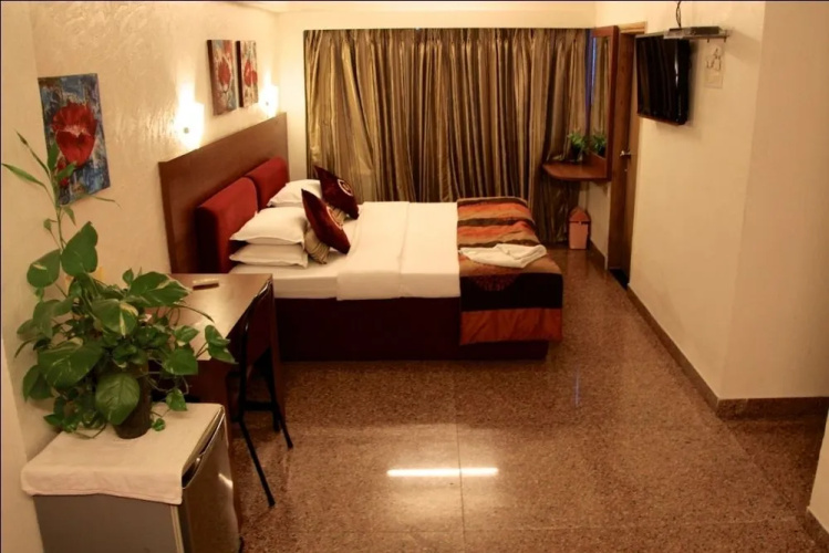 Samraj Hotel
