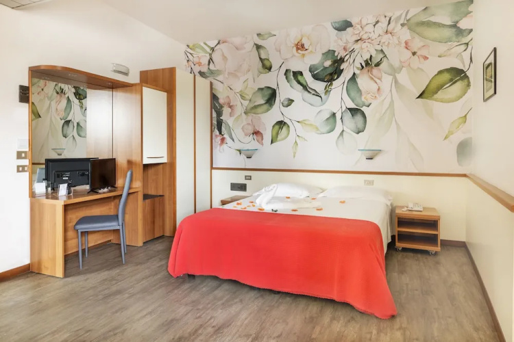 Hotel City