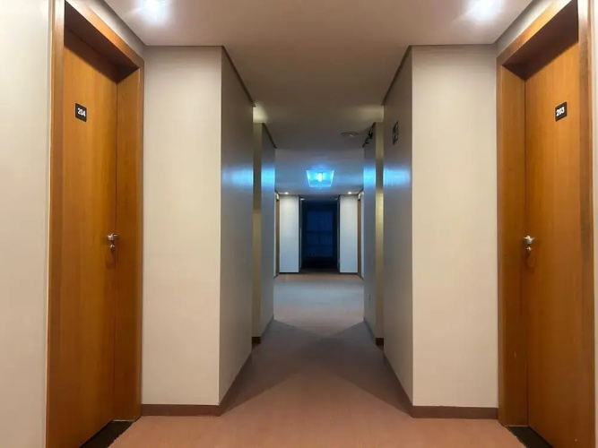 Izzy Hotel