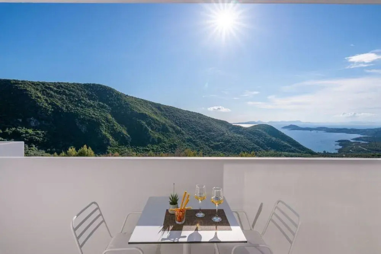 Ninemia luxury residence