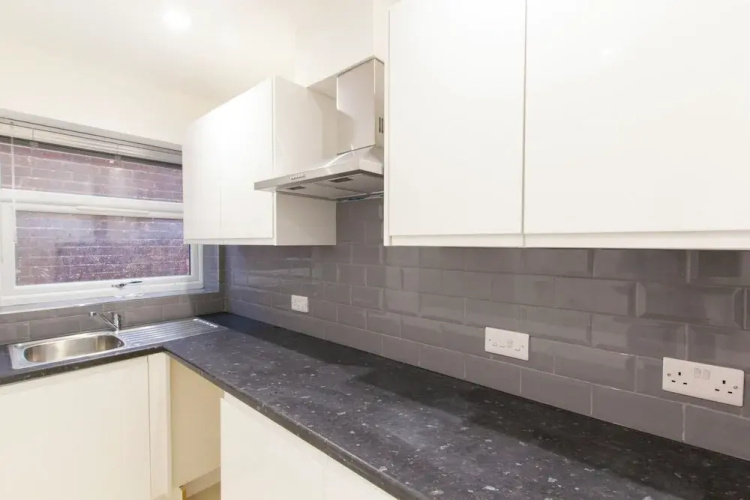 Bridge Road - Room 4a
