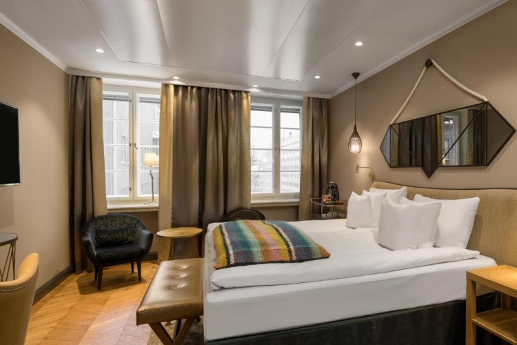 Solo Up Double room