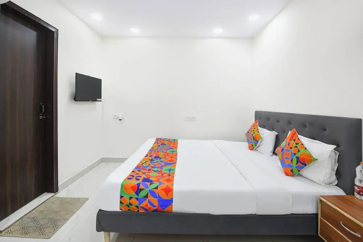 Fabhotel Resto Relax