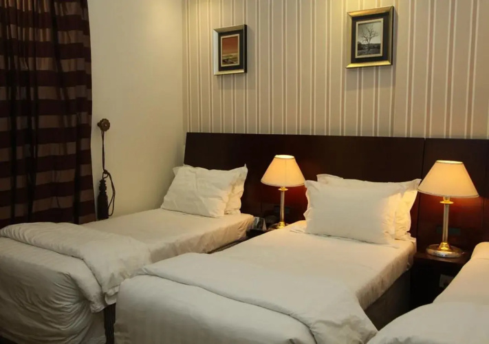 Al Saraya Eman Hotel