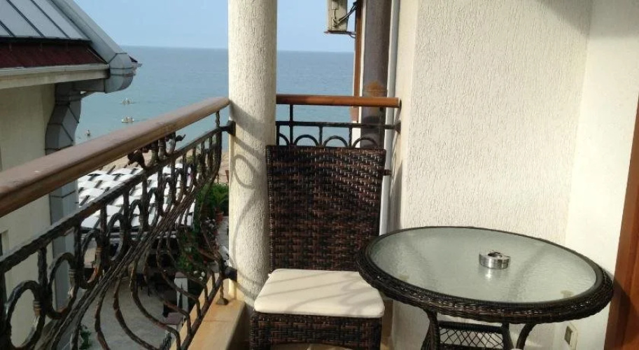 Argo Aparthotel