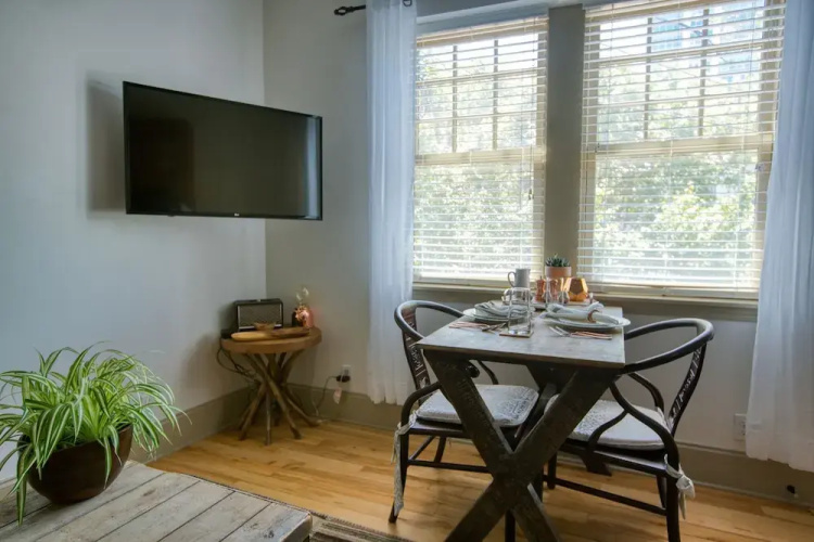5 Walnut Lofts