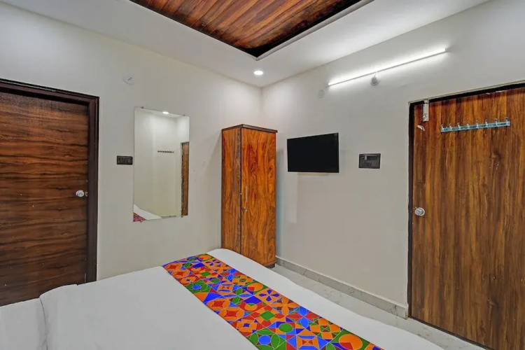 Fabhotel Sp Grand Suites