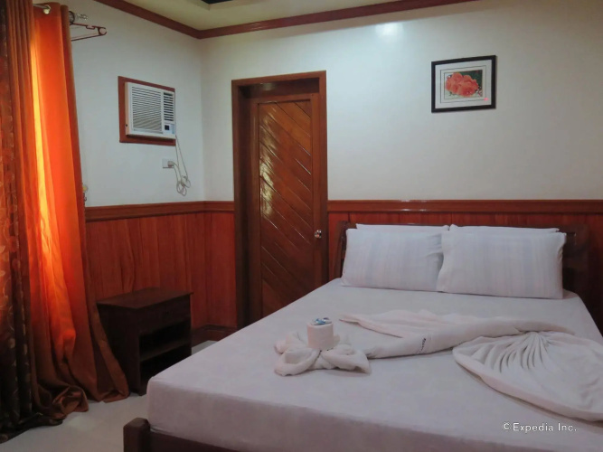 Garnet Hotel