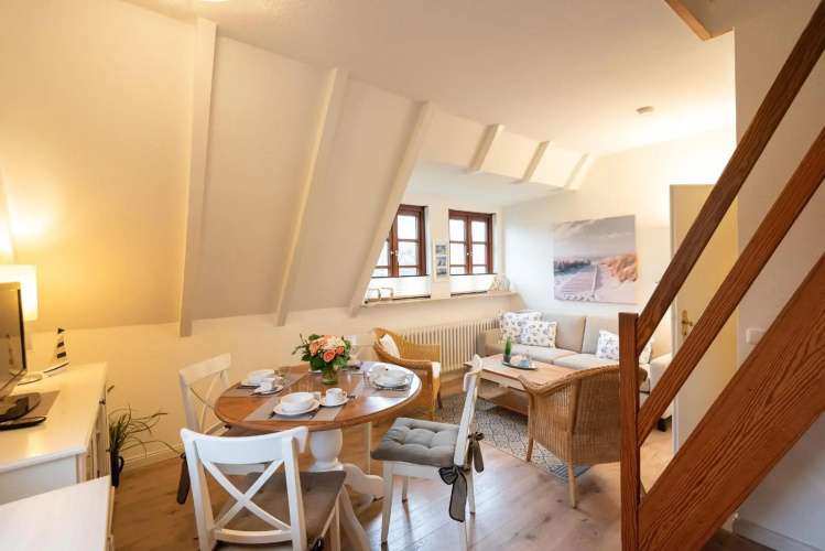 Haus Mittelstr Whg 3 OG links
