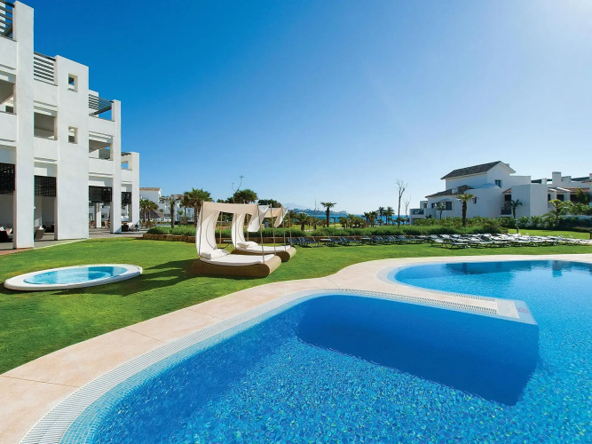 Fuerte Estepona Suites Spa
