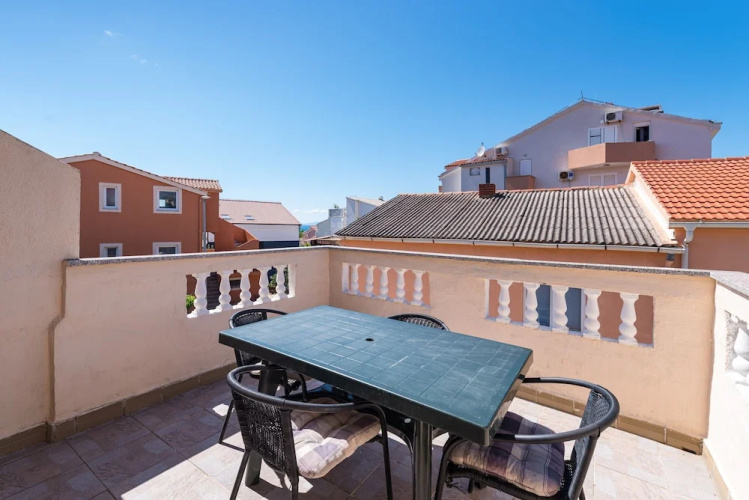 Ivica two Bedroom Apartment L, Novalja