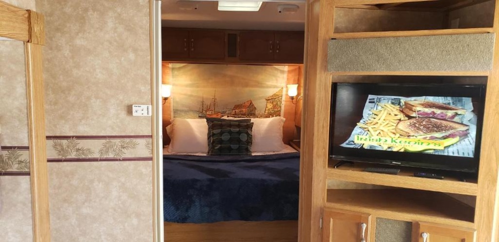 Tiny House RV, Kayak