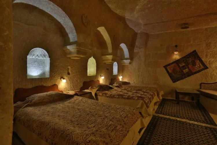 Deluxe Triple Suite