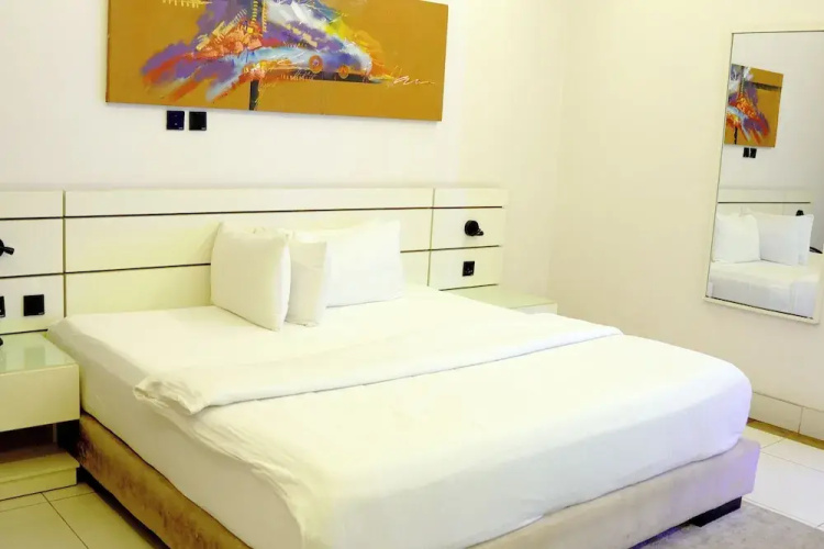 2020 Hotels & Apartments
