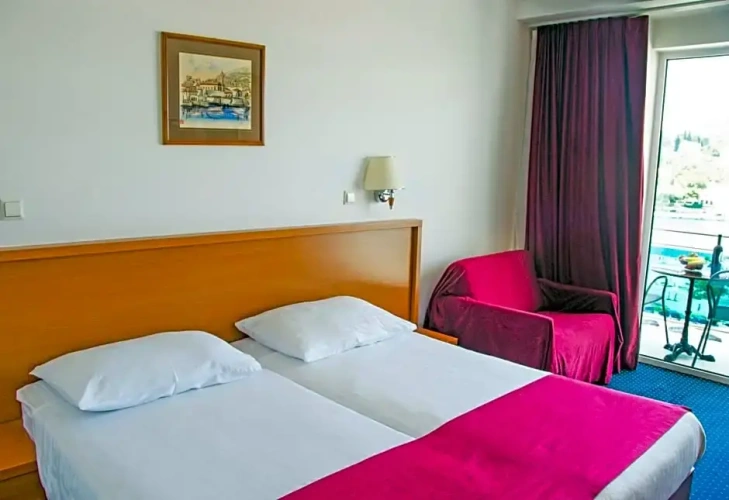 Standard room with balcony and with sea view