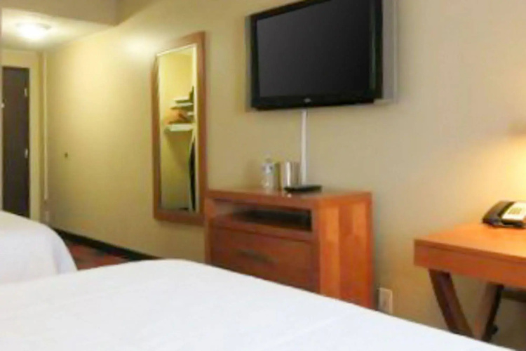 Quality Inn & Suites Airport