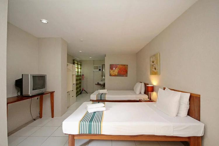 MR Holidays Hotel