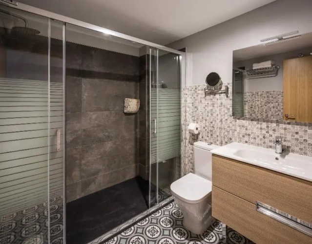 2 Bedrooms Quadruple Apartment