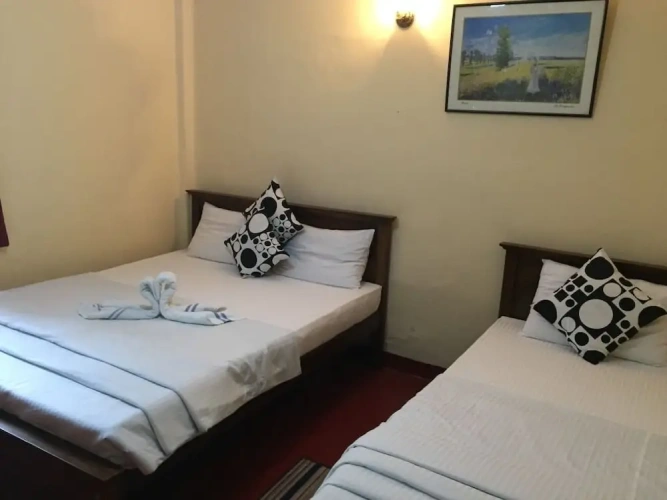 4 Bedrooms Bungalow with land view