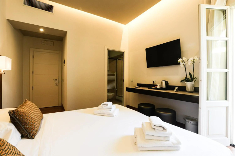 Hotel Embassy