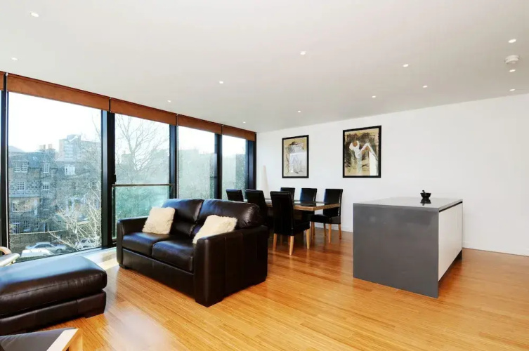 273 Simpson's Loan Apartment