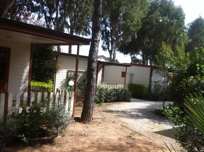2 Bedrooms Bungalow