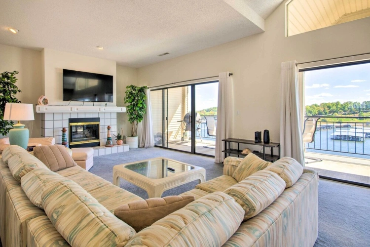3 Bedrooms Apartment